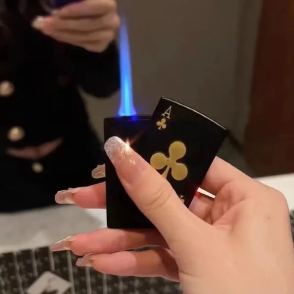 đRea för nyĂ„r 2024đ - Lucky Poker Lighter