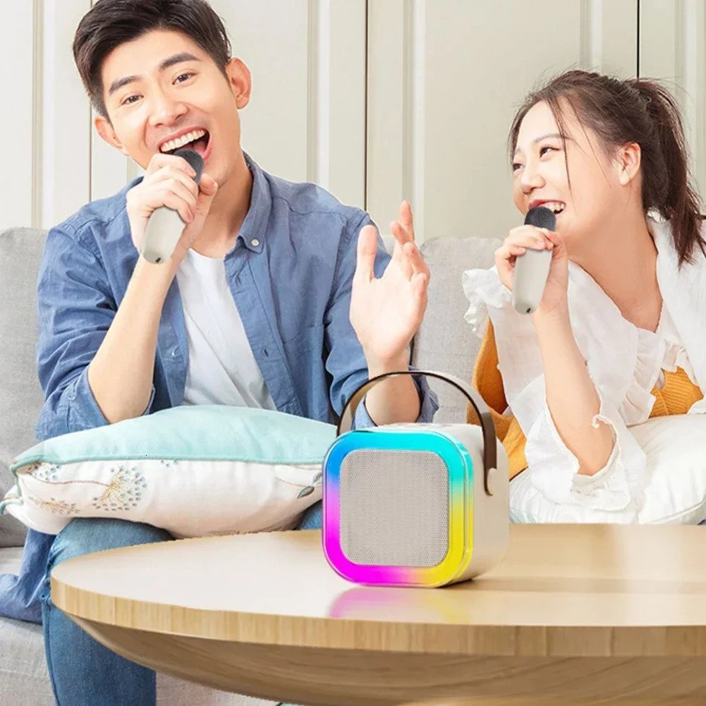 đŒMini karaoke-enhet för barn med trĂ„dlösa mikrofonerđ¶