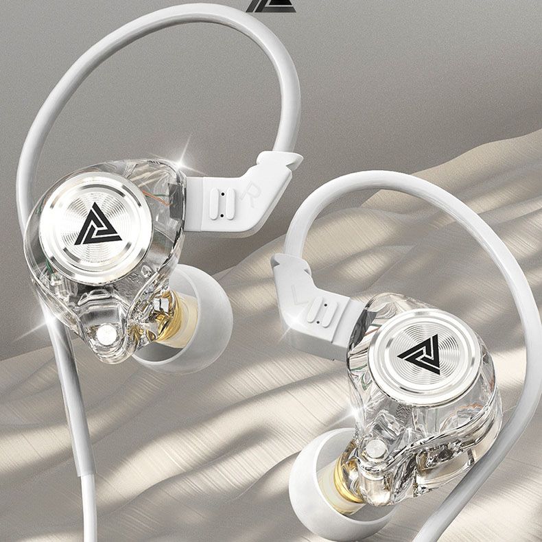 đ„In-ear hörlurar med trĂ„dstyrd subwoofer och mikrofon
