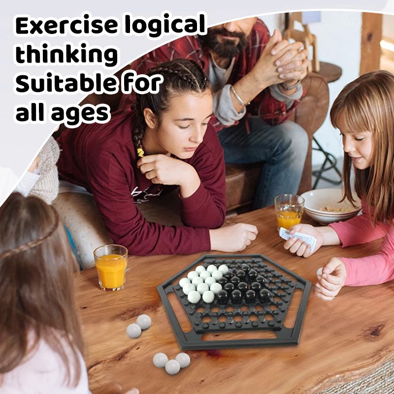 đSvart och vit intellektuell schack brĂ€dspeletđ„