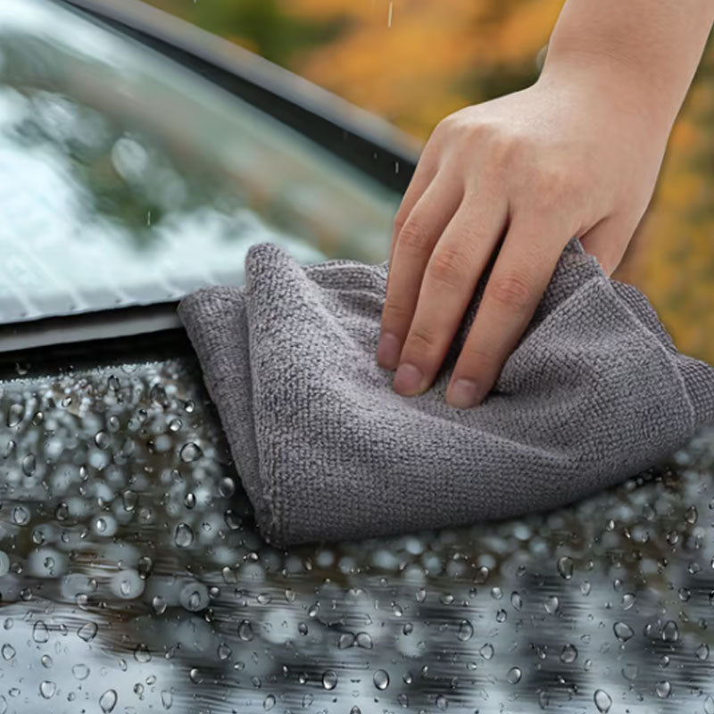 đ Ă
teranvĂ€ndbar rengöringshandduksrulleđ som kan rivas av