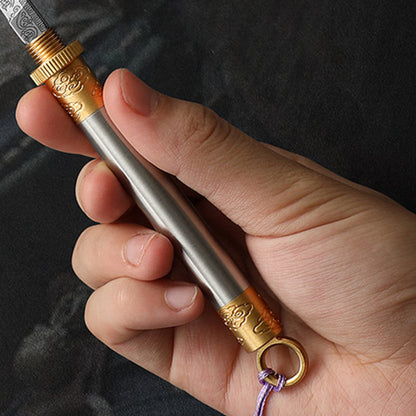 Bärbar fruktkniv med slida och tofs i kinesisk stil