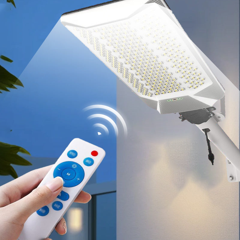 Extra ljusstark vattentät utomhuslampa med solcelle
