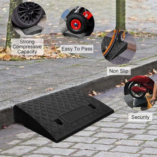 🚗 60% RABATT NU!✨Slipp skrapa bilen – portabel ramp för enklare uppfarter